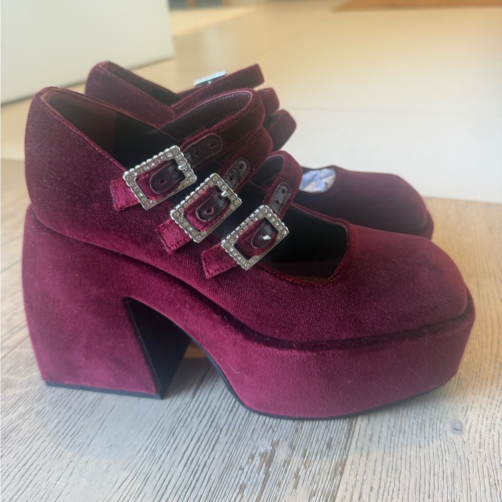 NEW Nodaleto Bulla Marietta Platform Pumps